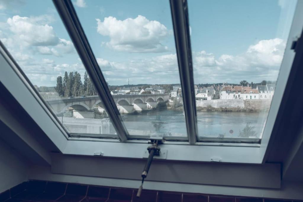 Le Concorde En Plein Centre Apartment Амбоаз Екстериор снимка