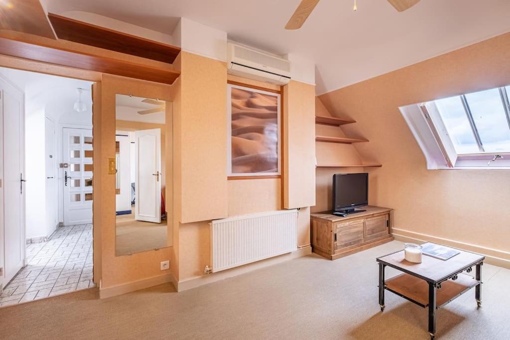 Le Concorde En Plein Centre Apartment Амбоаз Екстериор снимка